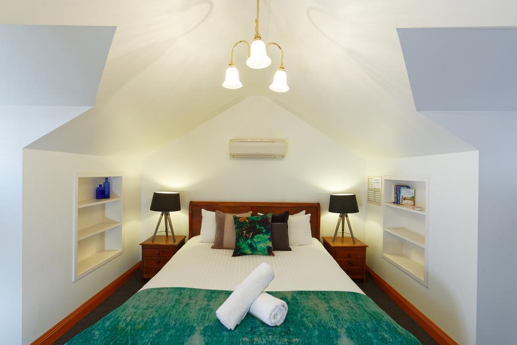 Hotel 54 On Bank à Port Fairy Extérieur photo