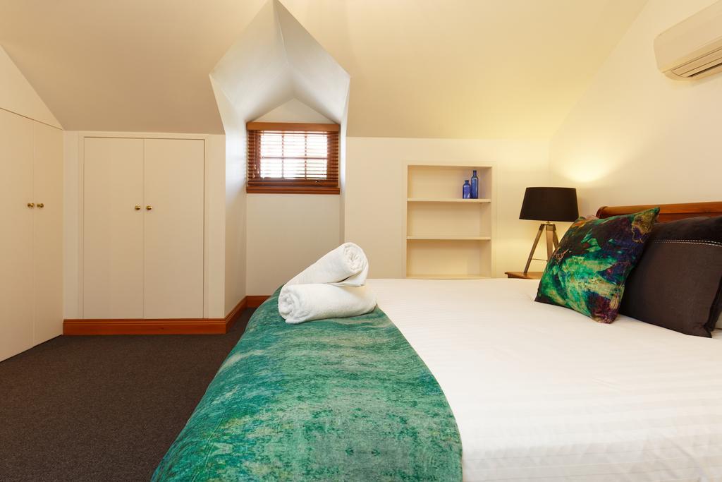 Hotel 54 On Bank à Port Fairy Extérieur photo
