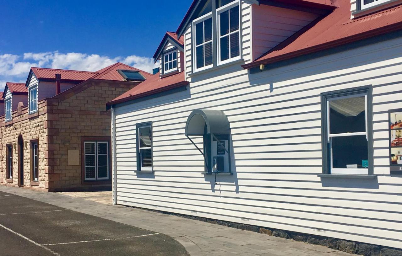 Hotel 54 On Bank à Port Fairy Extérieur photo